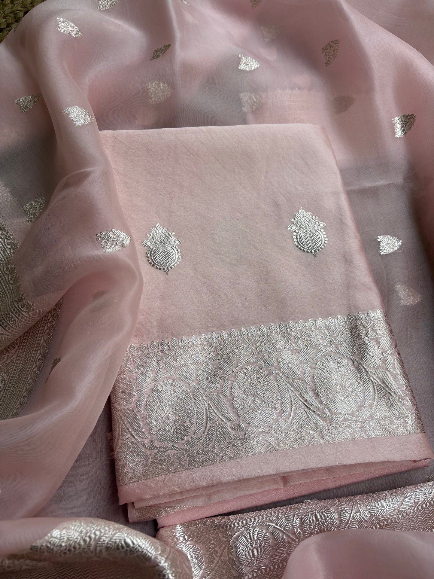 Pink Chiniya kadhwa silver zari 3 piece suit set
