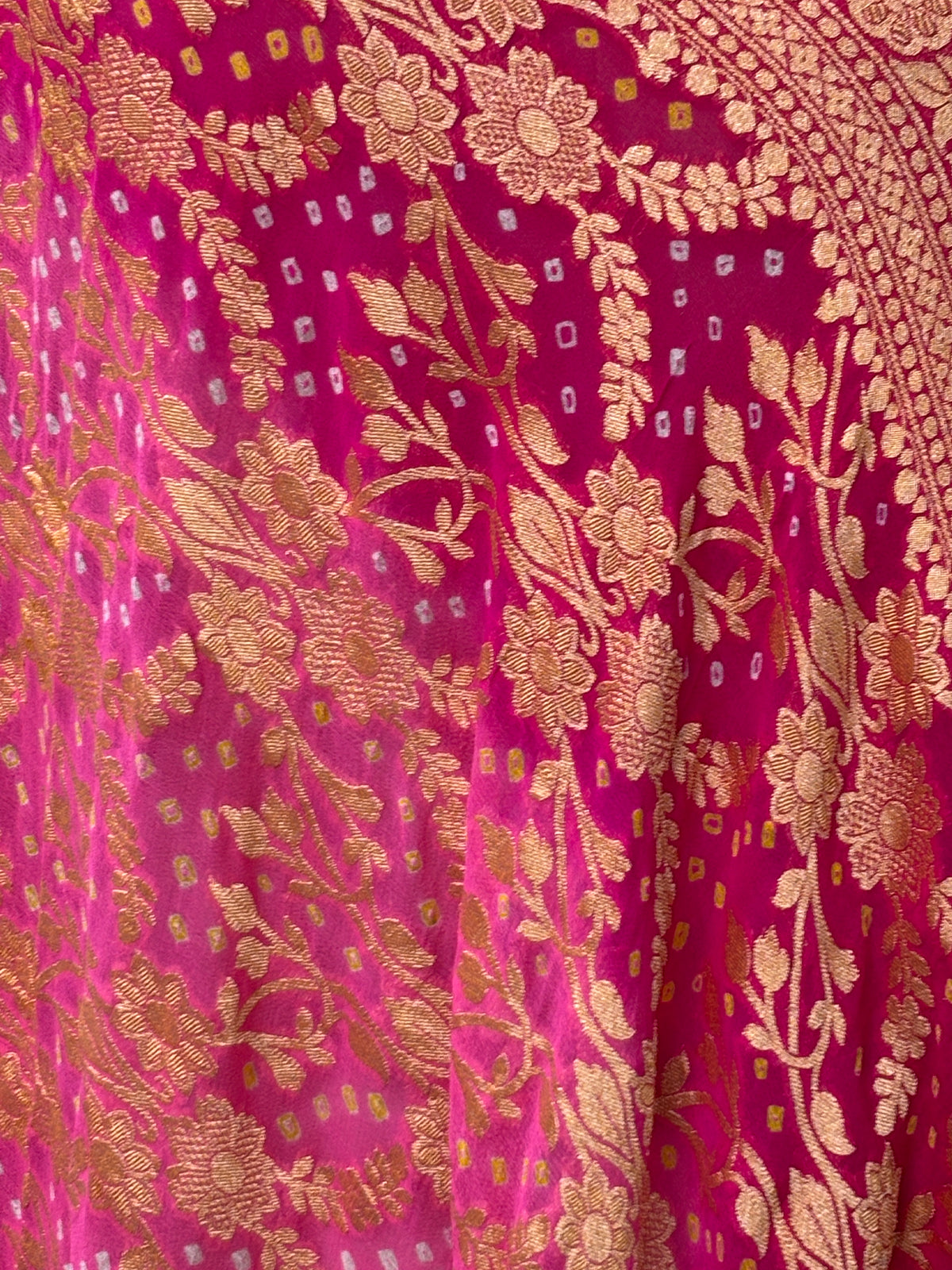 Pink shaded Khaddi georgette bandhani dupatta