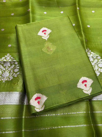 Green kora kadhwa piece suit set