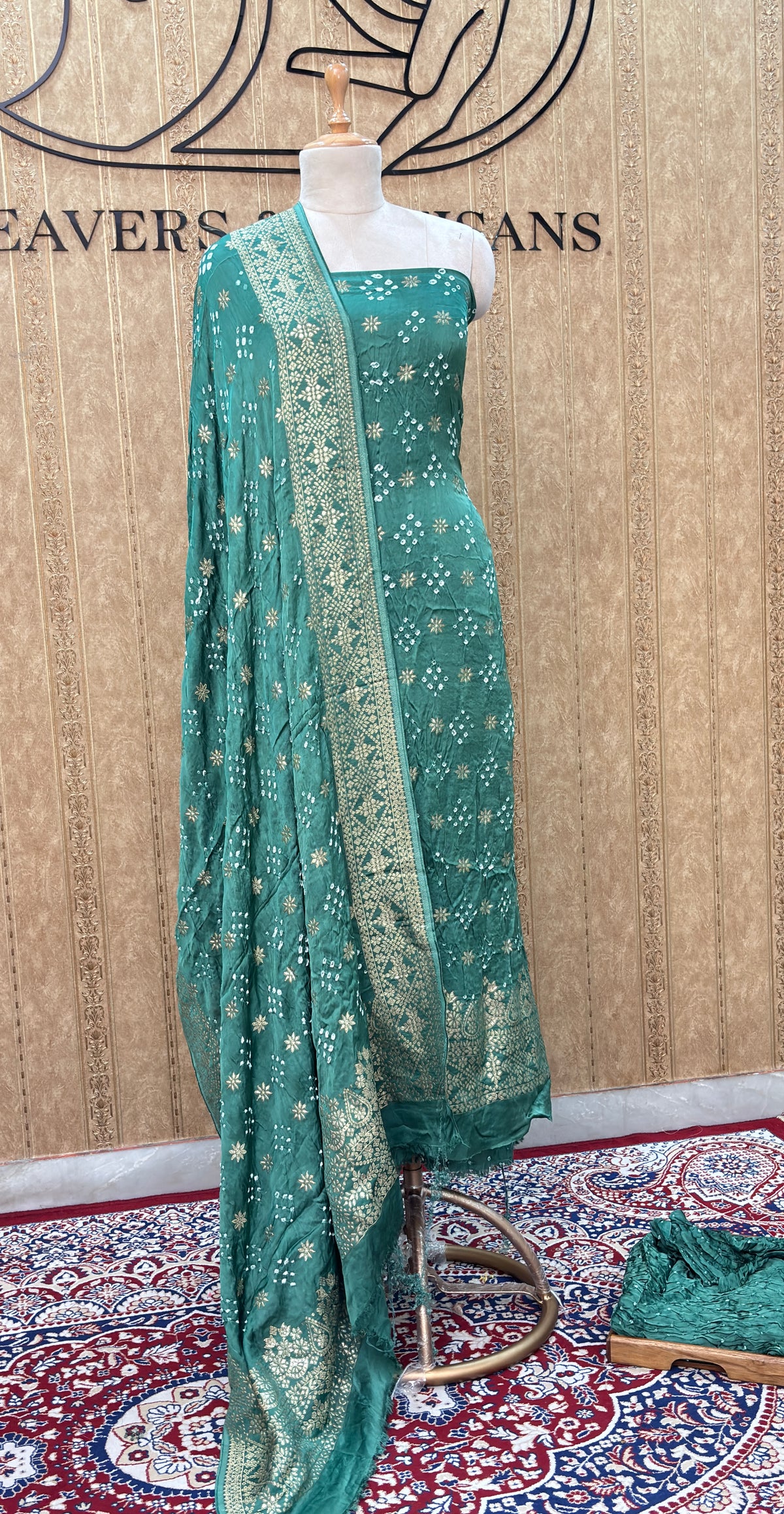 Green bandhani suit set with zari border