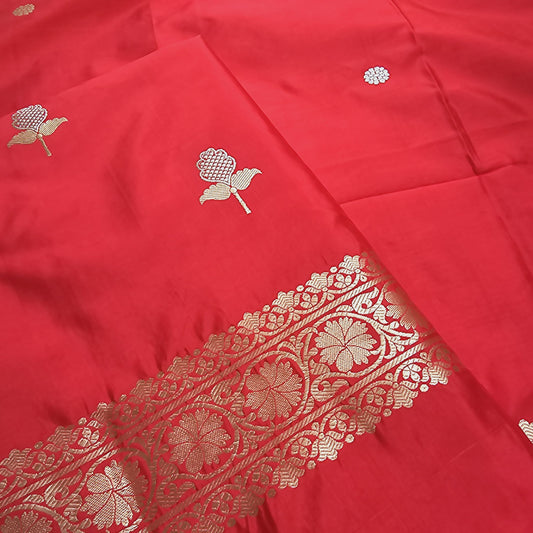 Red katan silk kadhwa weave sona Rupa 3 piece suit set.