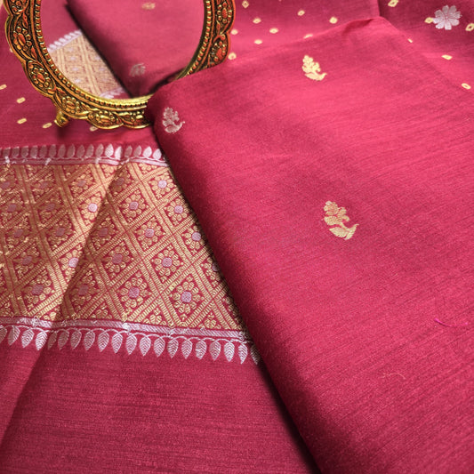 Red moonga silk kurta with moonga bandhani dupatta, plain bottom