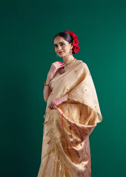 Beige pure meendar kadhwa tissue saree.